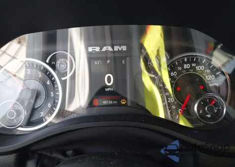 2021 Ram 1500 Big Horn 4X4 5'7 Box из США, поврежденный, VIN 1C6SRFFT6MN633895